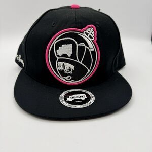 Trukfit Feelin Spacey Snapback Hat – Black/Pink – Streetwear
